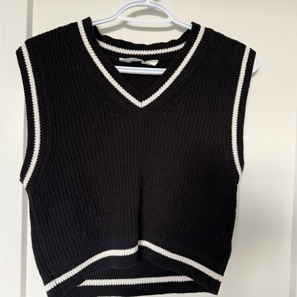 Zara girls size 10/12 vest